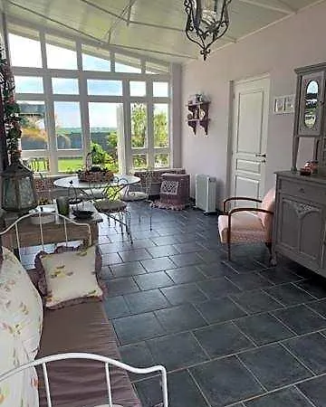 Oda ve Kahvaltı L'hostellerie Du Chateau 4*
