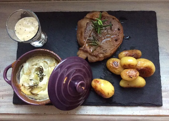 L'hostellerie Du Chateau Bed & Breakfast