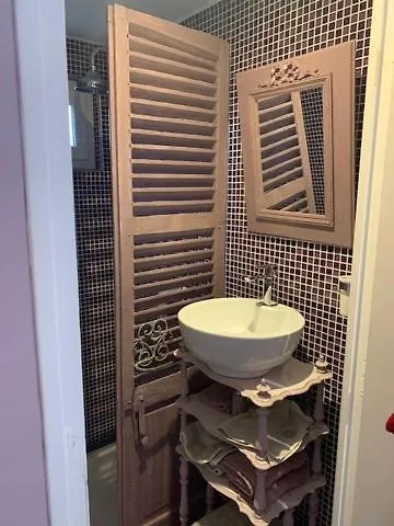 L'hostellerie Du Chateau Bed & Breakfast 4*